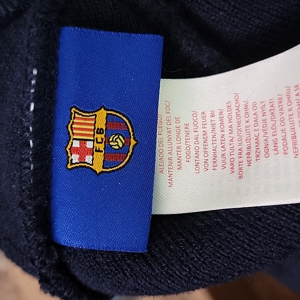 Fcb beanie - Picture 4 of 4